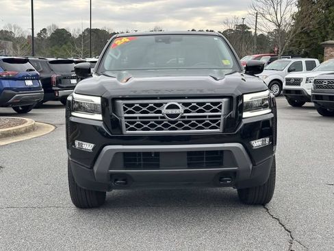 Used 2024 Nissan Frontier SL w/ Technology Package AWD/4WD image 2
