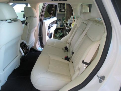 Used 2023 Land Rover Range Rover SE AWD/4WD image 40
