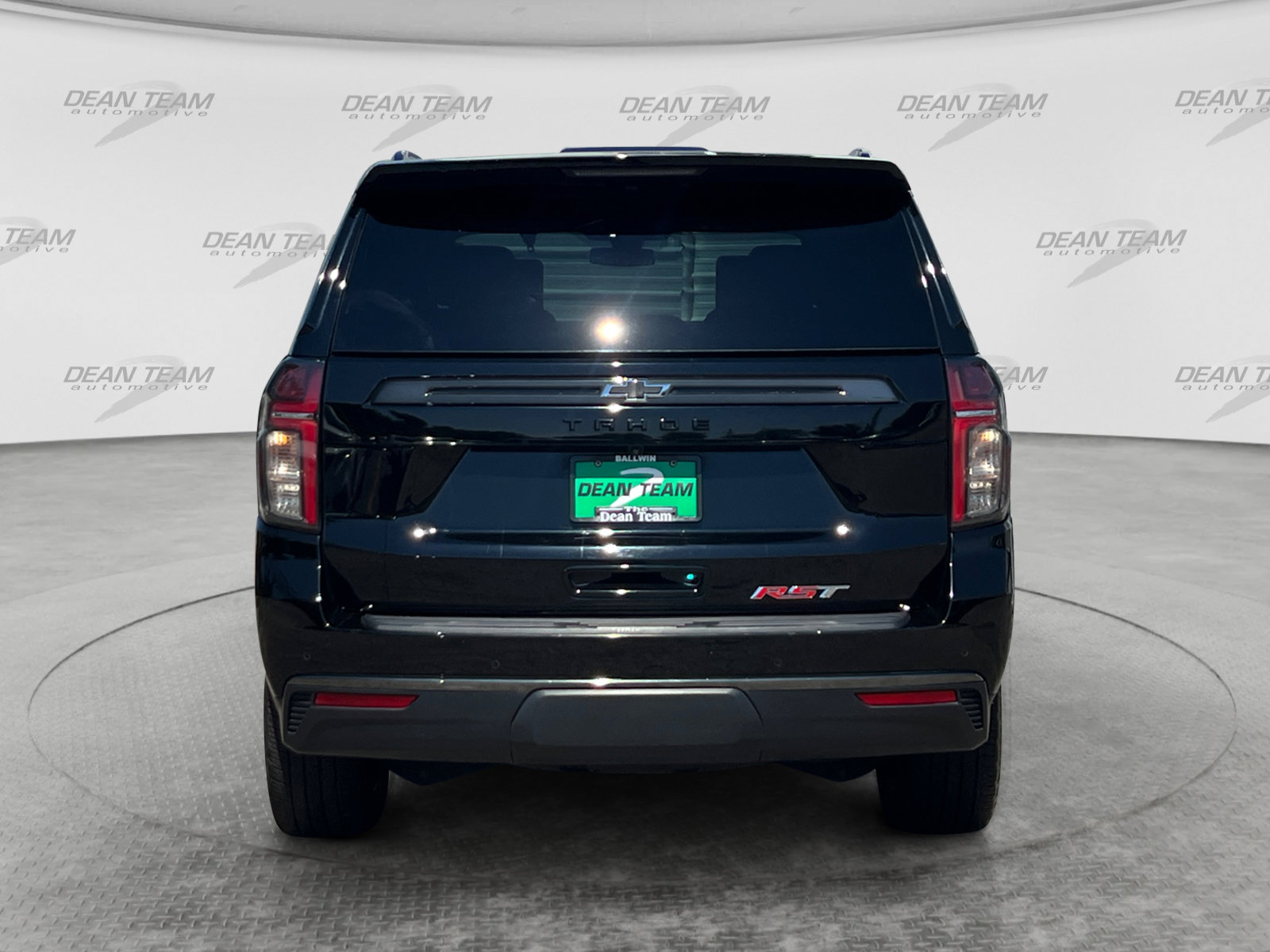 Used 2022 Chevrolet Tahoe RST w/ Luxury Package AWD/4WD image 7