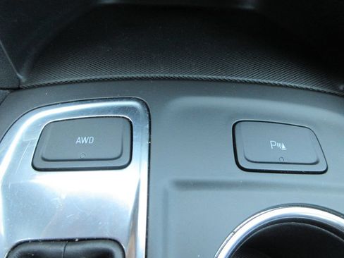 Used 2024 Chevrolet Equinox LT AWD/4WD image 29