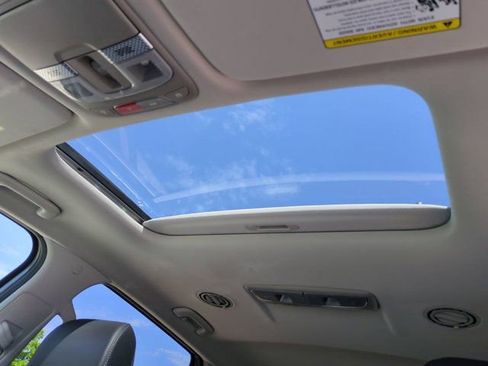 Certified 2025 Kia Telluride S FWD image 19