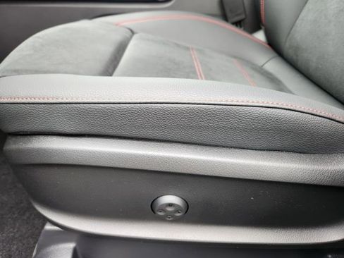 New 2026 Mercedes-Benz GLA 35 AMG 4MATIC image 9
