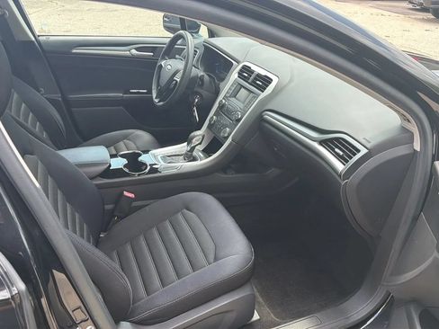 Used 2014 Ford Fusion SE FWD image 14