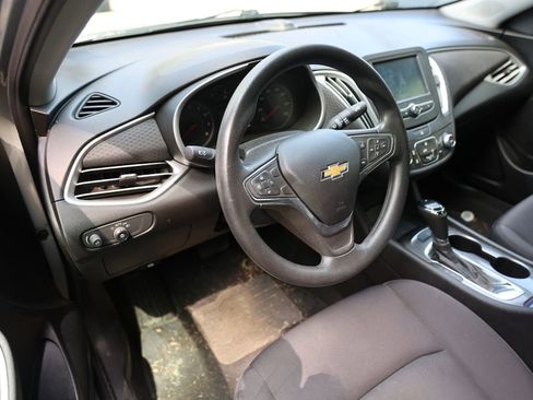 Used 2017 Chevrolet Malibu LS FWD image 8