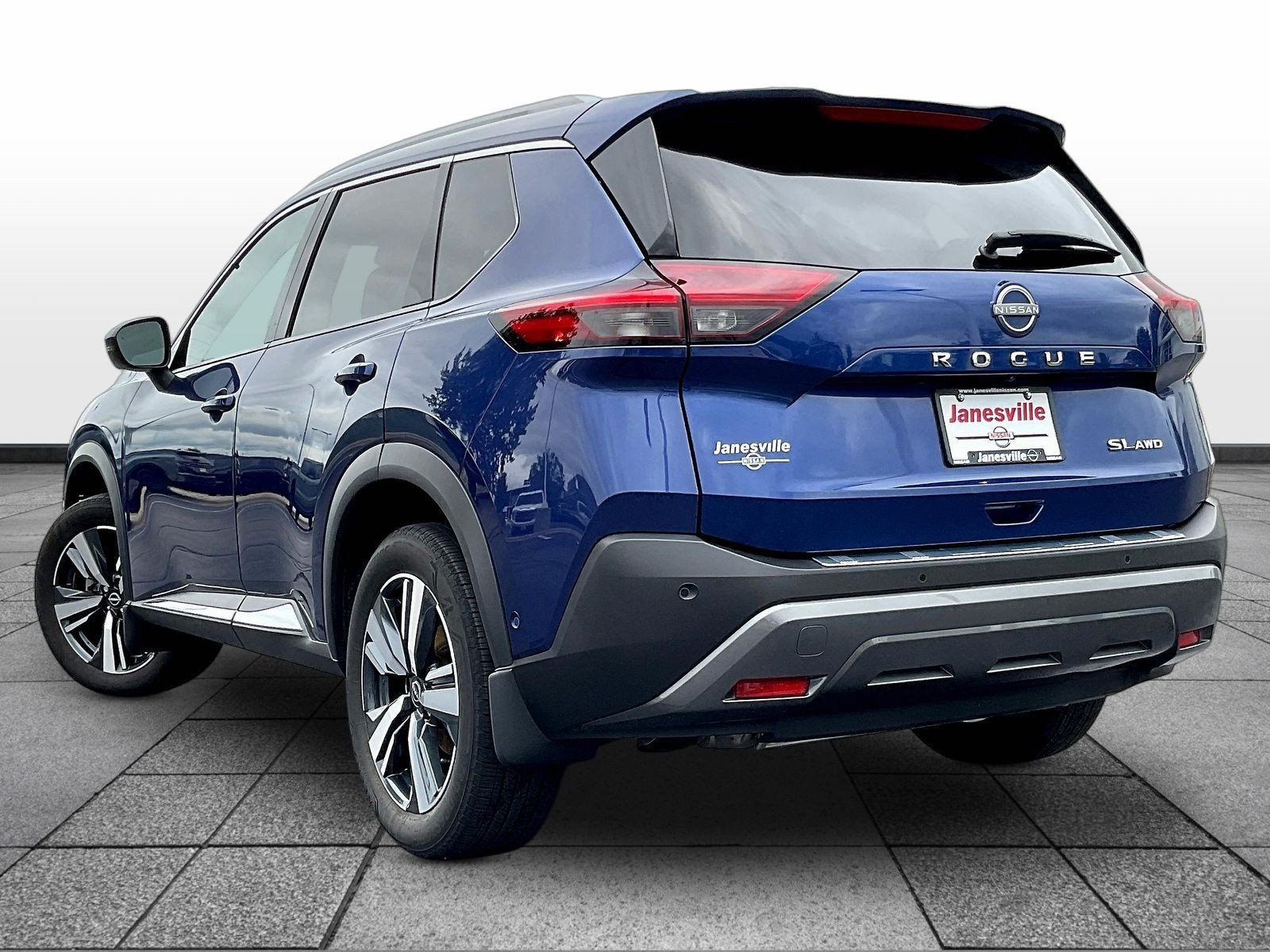 Certified 2023 Nissan Rogue SL w/ SL Premium Package AWD/4WD image 5
