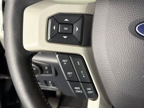 Used 2022 Ford F250 Lariat w/ Black Appearance Package AWD/4WD image 24