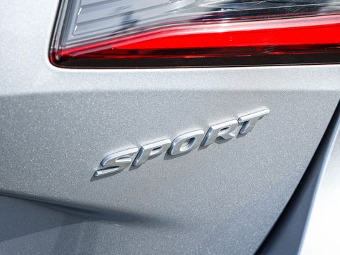 Used 2022 Honda Civic Sport image 11