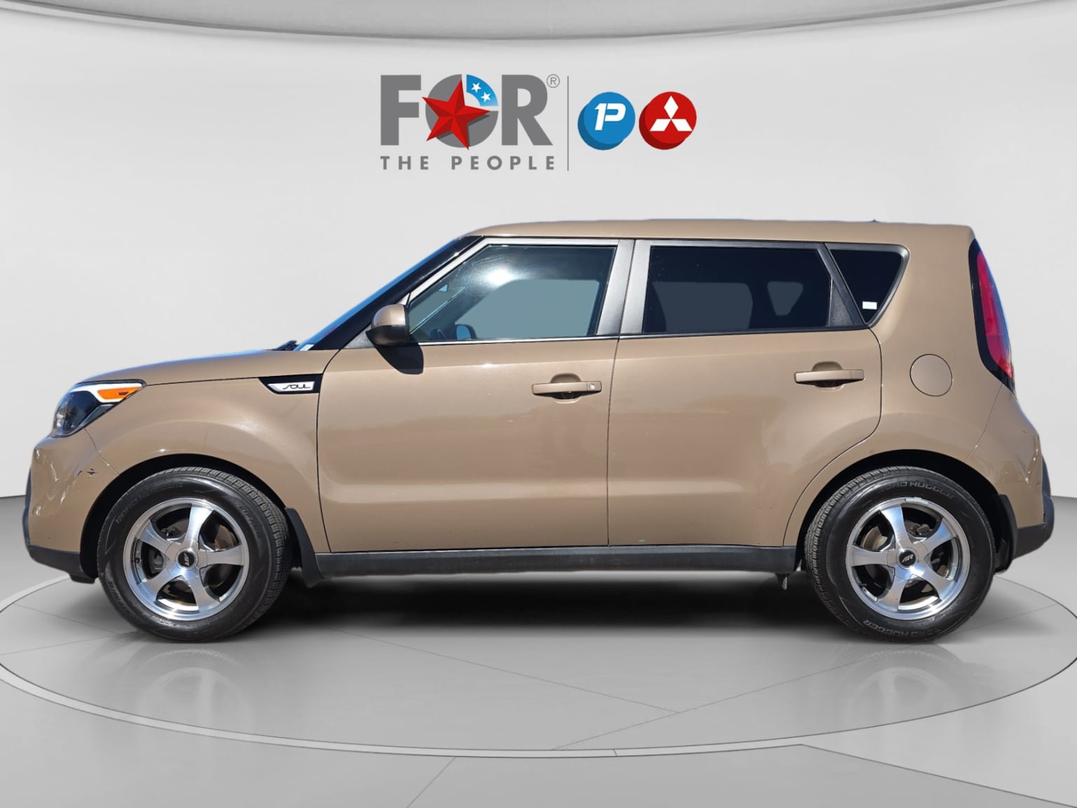 Used 2015 Kia Soul FWD image 2