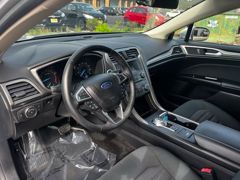 Used 2017 Ford Fusion S w/ Equipment Group 101A image 10