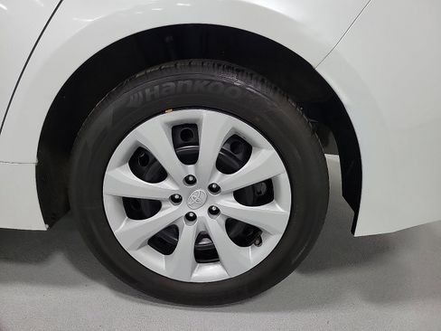 Certified 2024 Toyota Corolla LE FWD image 20