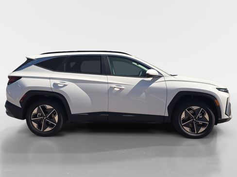 New 2026 Hyundai Tucson SEL FWD image 2