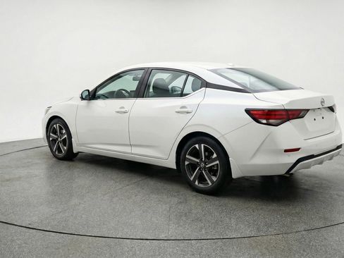 Used 2024 Nissan Sentra SV image 6