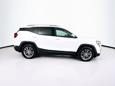 Used 2023 GMC Terrain SLT image 11