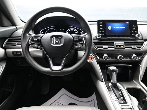 Used 2018 Honda Accord LX image 13