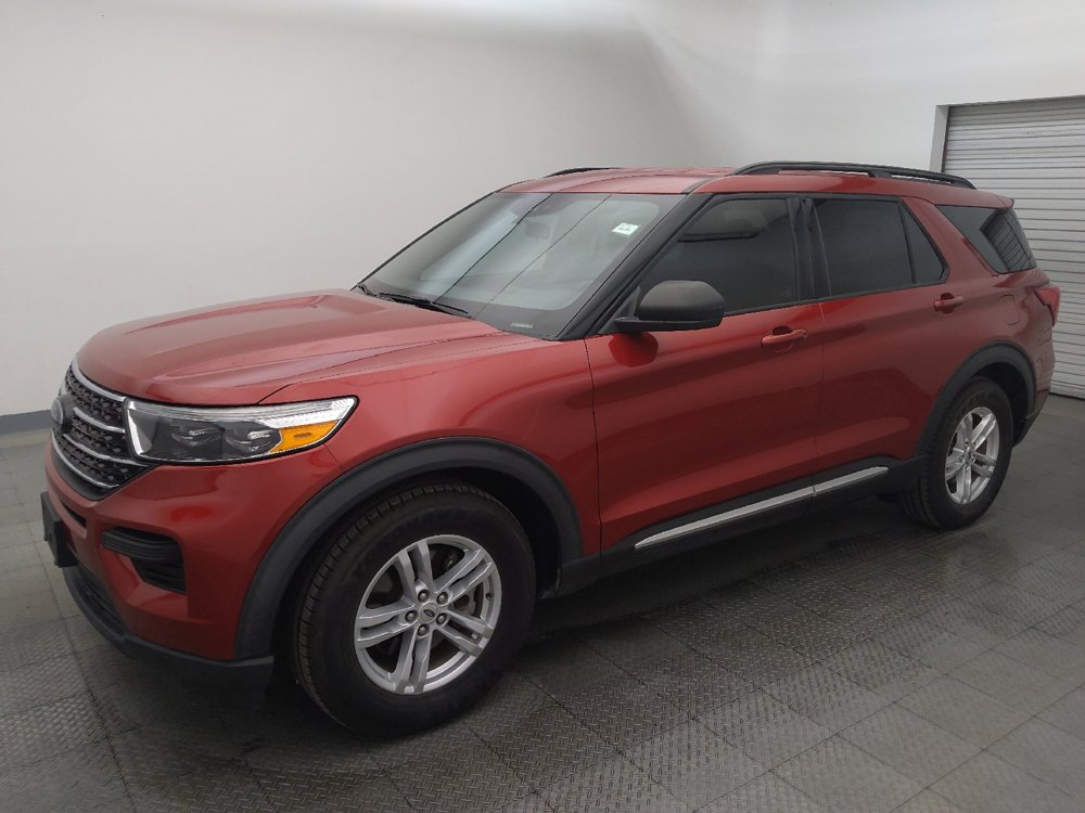 Used 2020 Ford Explorer XLT RWD image 2
