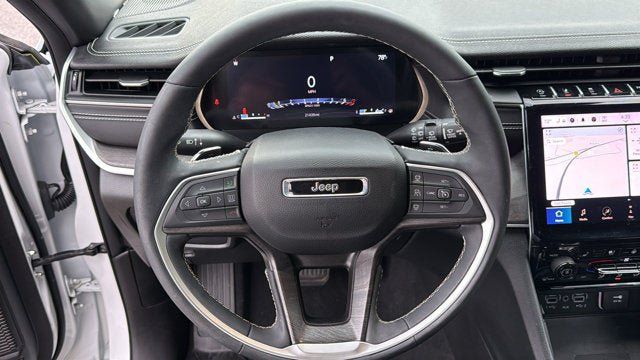 Certified 2024 Jeep Grand Cherokee Limited w/ Luxury Tech Group II AWD/4WD image 15