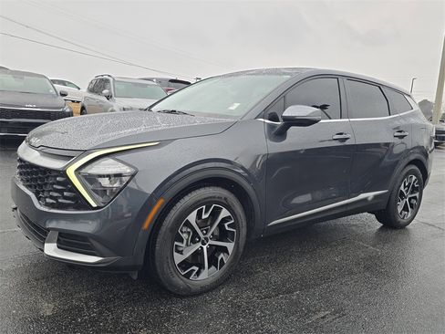 Certified 2023 Kia Sportage EX image 7