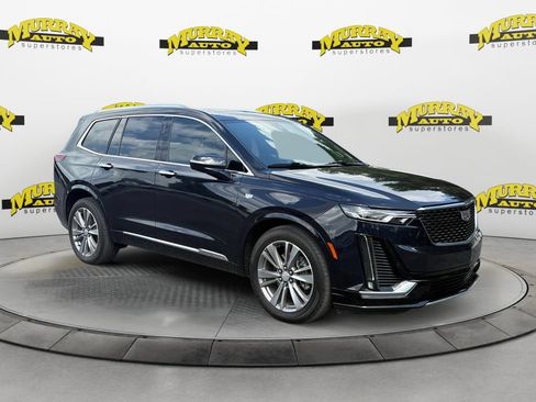 Used 2022 Cadillac XT6 Premium Luxury FWD image 7
