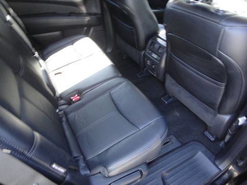 Used 2018 Nissan Pathfinder SL w/ SL Premium Package image 15