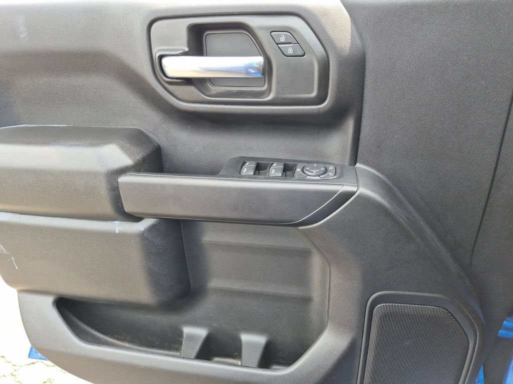 Used 2024 Chevrolet Silverado 1500 Custom w/ Turbomax Blackout Package AWD/4WD image 18
