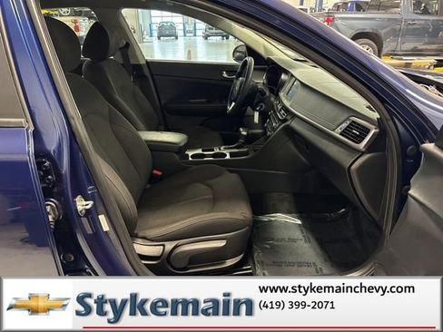 Used 2018 Kia Optima LX w/ 17" Alloy Wheels Package image 15