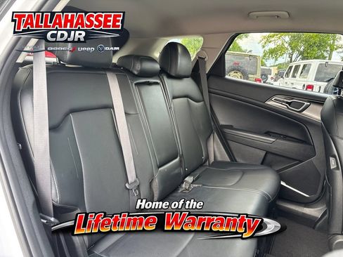 Used 2023 Kia Sportage EX FWD image 27