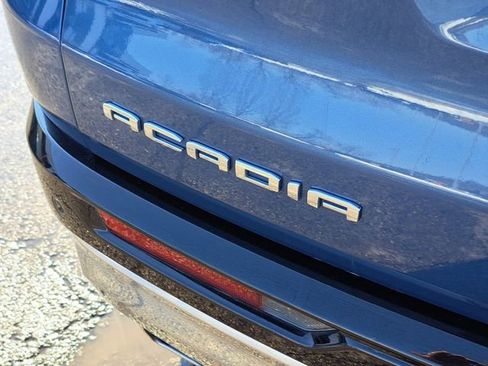Used 2024 GMC Acadia Denali image 5