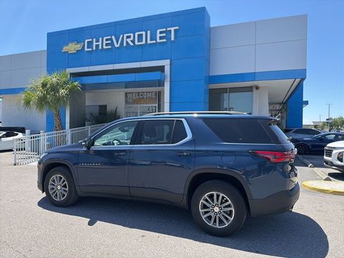 Used 2023 Chevrolet Traverse LT image 14