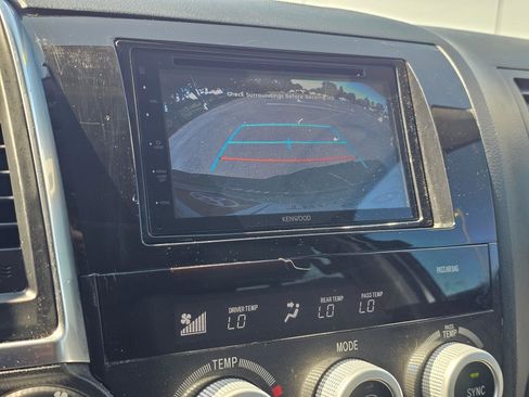 Used 2019 Toyota Sequoia SR5 AWD/4WD image 26