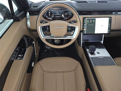 New 2026 Land Rover Range Rover SE image 12