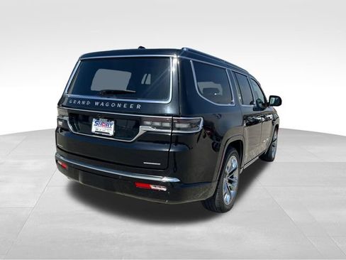 Used 2023 Jeep Grand Wagoneer Series II w/ Flexible Seating Group AWD/4WD image 5