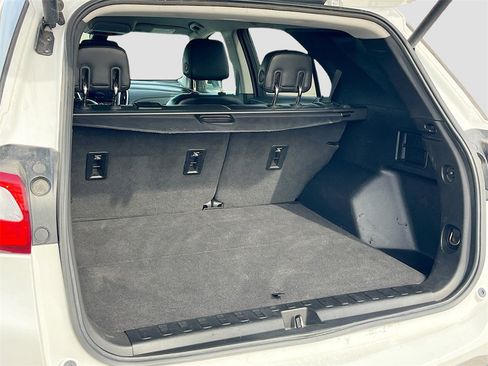 Used 2020 Chevrolet Equinox Premier w/ Premier Redline Edition image 25