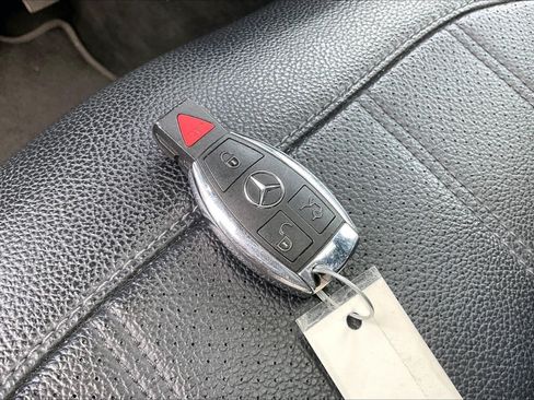 Used 2018 Mercedes-Benz GLE 350 w/ Premium 1 Package image 11