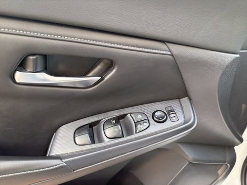 Used 2020 Nissan Sentra SV image 11