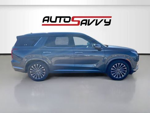 Used 2023 Hyundai Palisade Calligraphy image 8