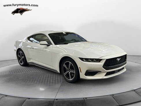Used 2025 Ford Mustang Coupe RWD image 1