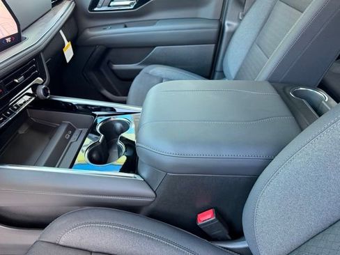 New 2026 Chevrolet Tahoe LS w/ LS Custom Edition AWD/4WD image 33