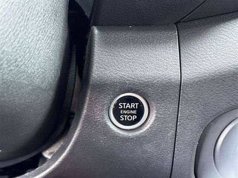 Used 2023 Nissan Frontier SV w/ SV Convenience Package RWD image 16