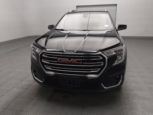 Used 2022 GMC Terrain SLT w/ LPO, 'HIT The Road' Package FWD image 15