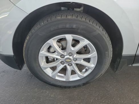 Used 2021 Chevrolet Equinox LS w/ LS Convenience Package FWD image 31