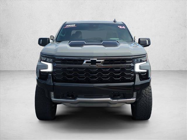 Used 2024 Chevrolet Silverado 1500 ZR2 w/ Technology Package AWD/4WD image 2