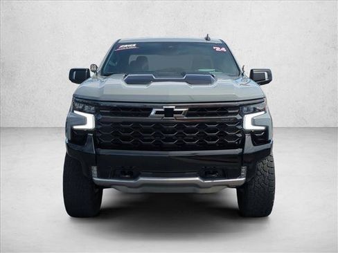 Used 2024 Chevrolet Silverado 1500 ZR2 w/ Technology Package AWD/4WD image 2