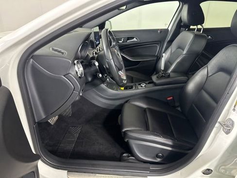 Used 2018 Mercedes-Benz GLA 250 4MATIC image 11