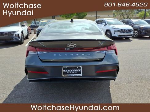 New 2026 Hyundai Elantra SEL Sport Premium FWD image 4
