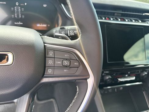 New 2025 Jeep Grand Cherokee Altitude image 31