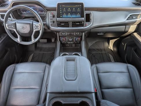Used 2023 Chevrolet Tahoe Z71 w/ Luxury Package AWD/4WD image 7
