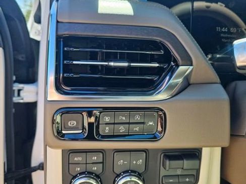 New 2026 GMC Yukon XL Denali w/ Denali Reserve Package AWD/4WD image 26