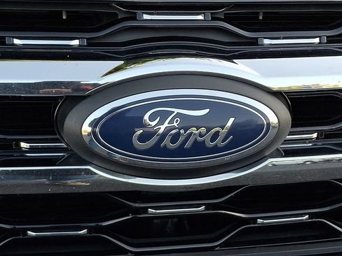 Used 2024 Ford Expedition Limited AWD/4WD image 6