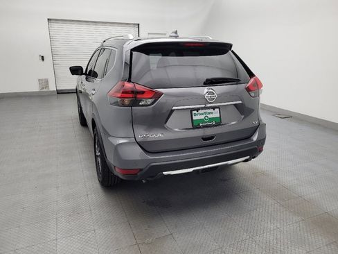 Used 2019 Nissan Rogue SV w/ Premium Package FWD image 6