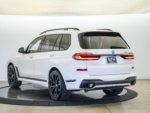 Certified 2024 BMW X7 xDrive40i w/ M Sport Package AWD/4WD image 2